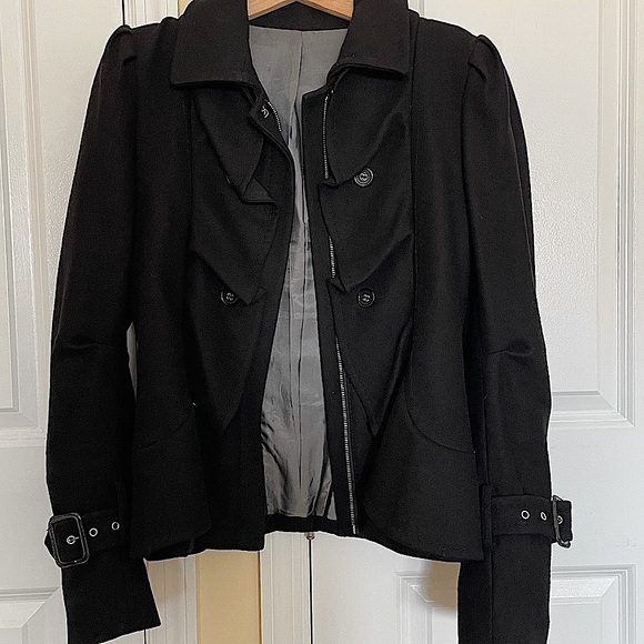 BCBG Max Azria Wool/ Poly/ Cashmere Ruffle Jacket w Button Detail; Size M/L - Picture 5 of 16